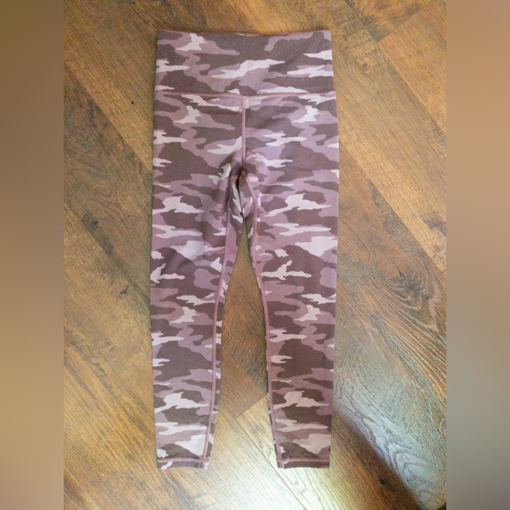 Athleta Elation Camouflage High Rise 7/8 Legging - Pink Cream Size S Athletic